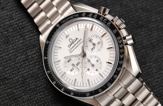 欧米茄手表表链磨损，茶几边的沉思与应对（图）