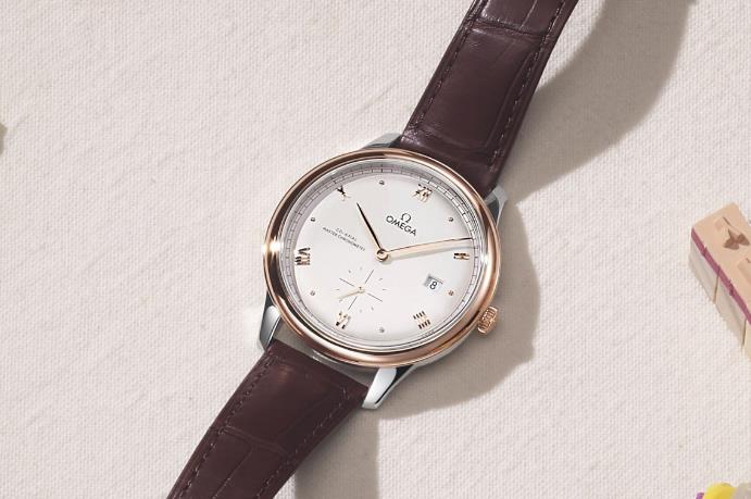 欧米茄手表褪色？闪电般速度找维修解决！（图）