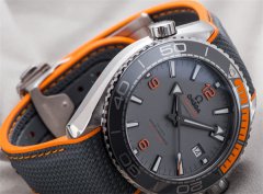 欧米茄手表几点不能调日历